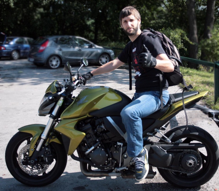 Am Kobenzl mit der Roten und der Rotzgrünen. Fotos: Ursula Fehle